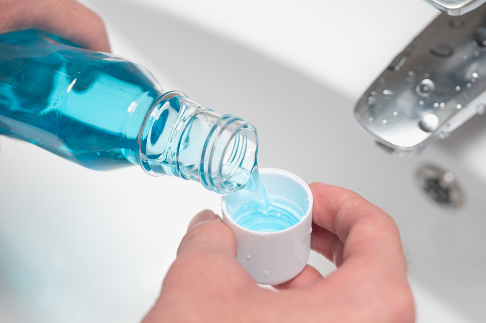 Mouthwash: What It Does And When To Use It 